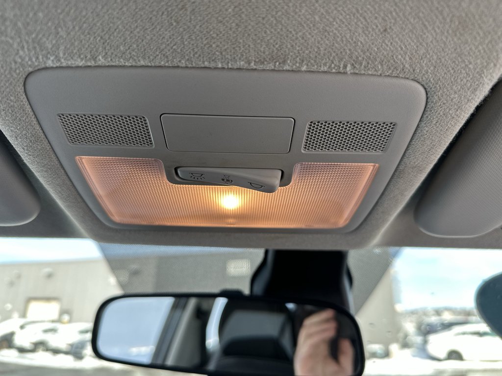 2024 Hyundai VENUE Preferred | Cam | HtdSeats | Warranty to 2029 in Saint John, New Brunswick - 48 - w1024h768px