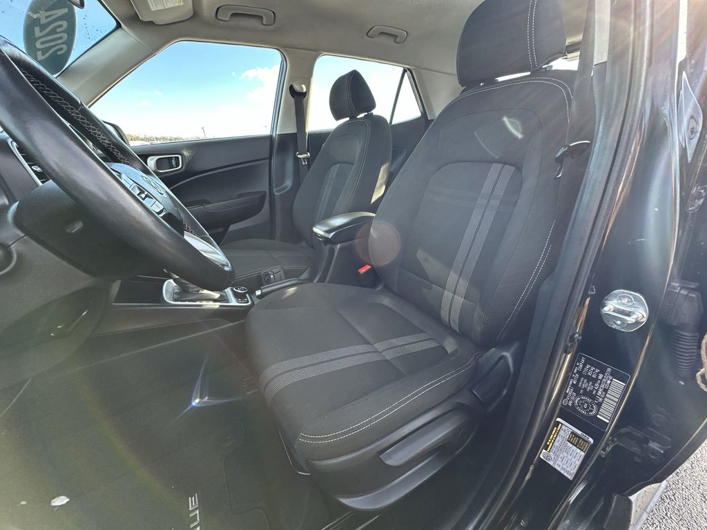 2024 Hyundai VENUE Preferred | Cam | HtdSeats | Warranty to 2029 in Saint John, New Brunswick - 14 - w1024h768px