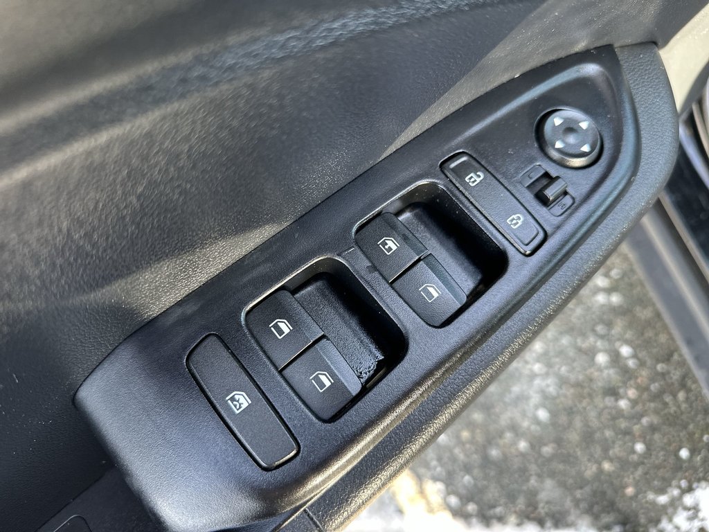 2024 Hyundai VENUE Preferred | Cam | HtdSeats | Warranty to 2029 in Saint John, New Brunswick - 15 - w1024h768px