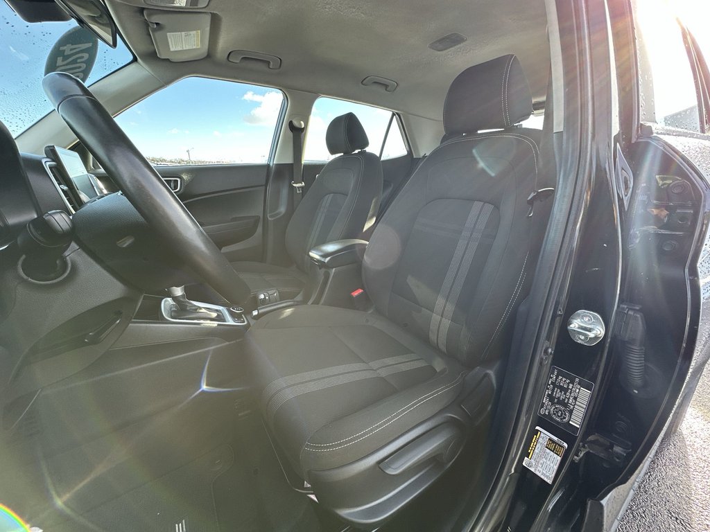 2024 Hyundai VENUE Preferred | Cam | HtdSeats | Warranty to 2029 in Saint John, New Brunswick - 11 - w1024h768px