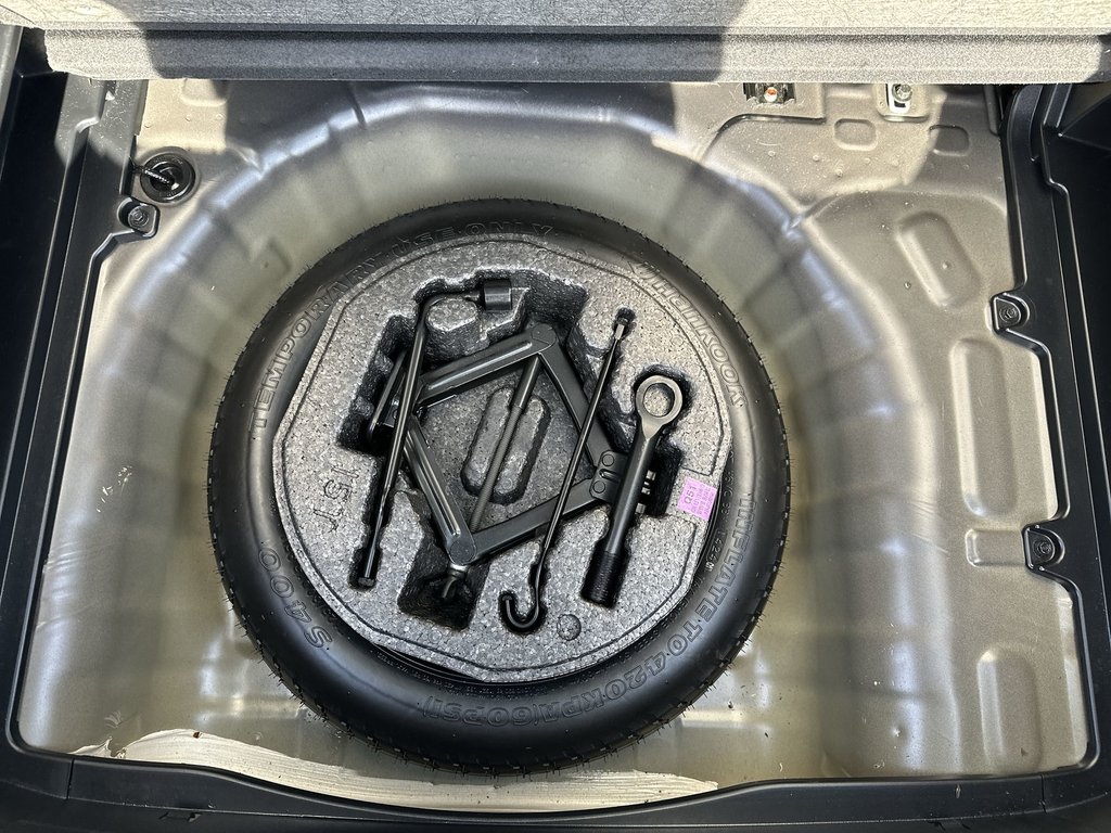 2024 Hyundai VENUE Preferred | Cam | HtdSeats | Warranty to 2029 in Saint John, New Brunswick - 38 - w1024h768px