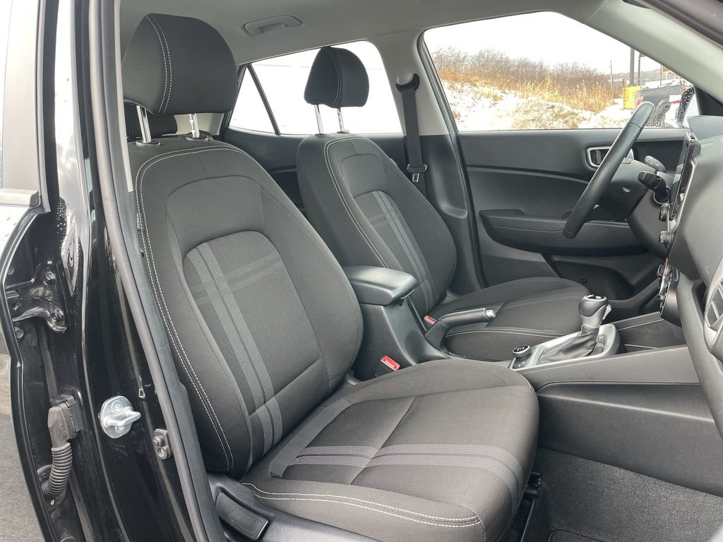 Hyundai Venue Preferred | Cam | HtdSeats | Warranty to 2029 2024 à Saint John, Nouveau-Brunswick - 40 - w1024h768px