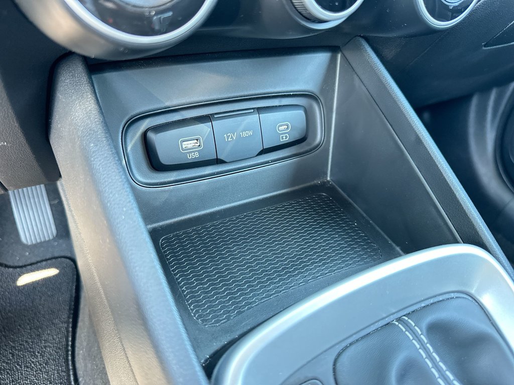 2024 Hyundai Venue Essential | Cam | HtdSeat | Warranty to 2029 in Saint John, New Brunswick - 28 - w1024h768px
