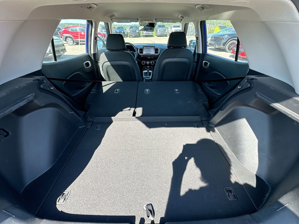 2024 Hyundai Venue Essential | Cam | HtdSeat | Warranty to 2029 in Saint John, New Brunswick - 37 - w1024h768px