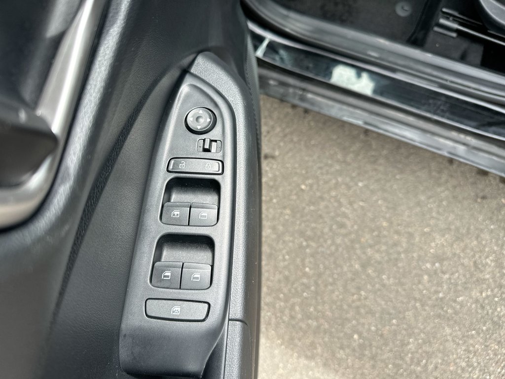 2025 Hyundai Venue Preferred | RmtStart | HtdWheel | Warranty to 2030 in Saint John, New Brunswick - 15 - w1024h768px