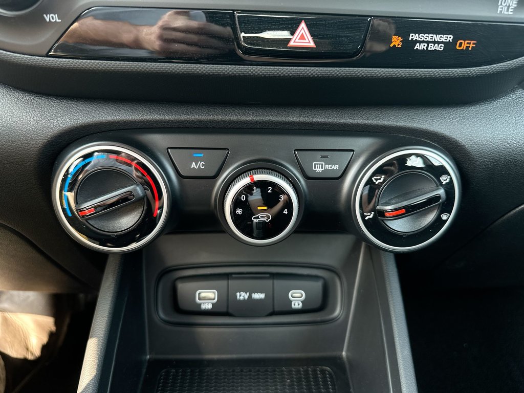 2025 Hyundai Venue Essential | Cam | HtdSeat | Warranty to 2030 in Saint John, New Brunswick - 27 - w1024h768px