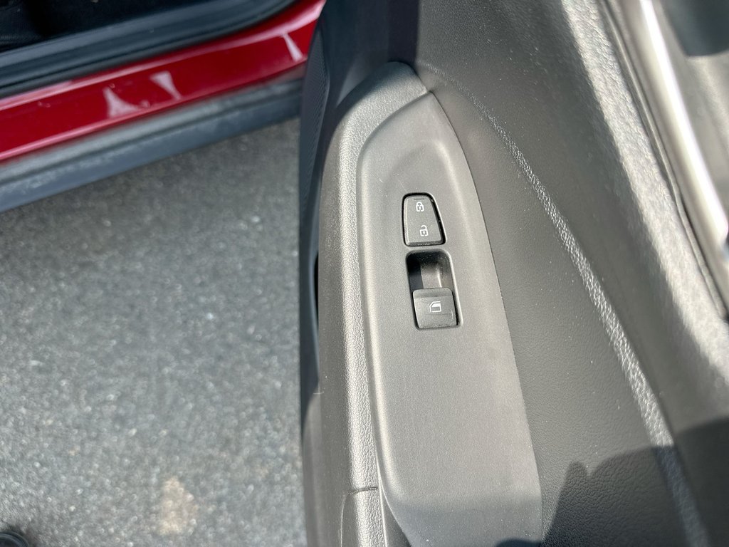 2025 Hyundai Venue Essential | Cam | HtdSeat | Warranty to 2030 in Saint John, New Brunswick - 46 - w1024h768px