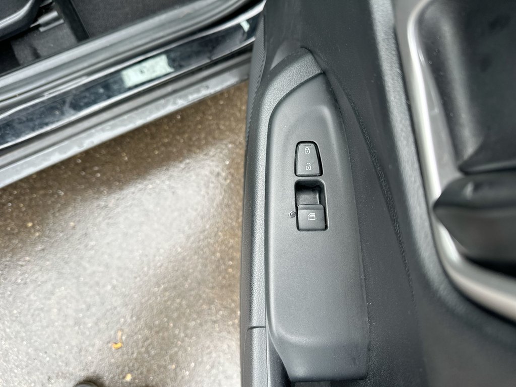 2025 Hyundai Venue in Antigonish, Nova Scotia - 46 - w1024h768px