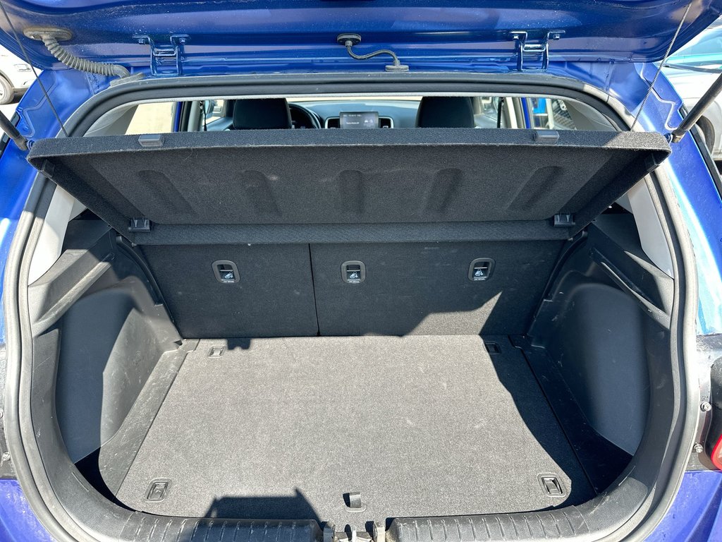 2025 Hyundai Venue in Antigonish, Nova Scotia - 36 - w1024h768px