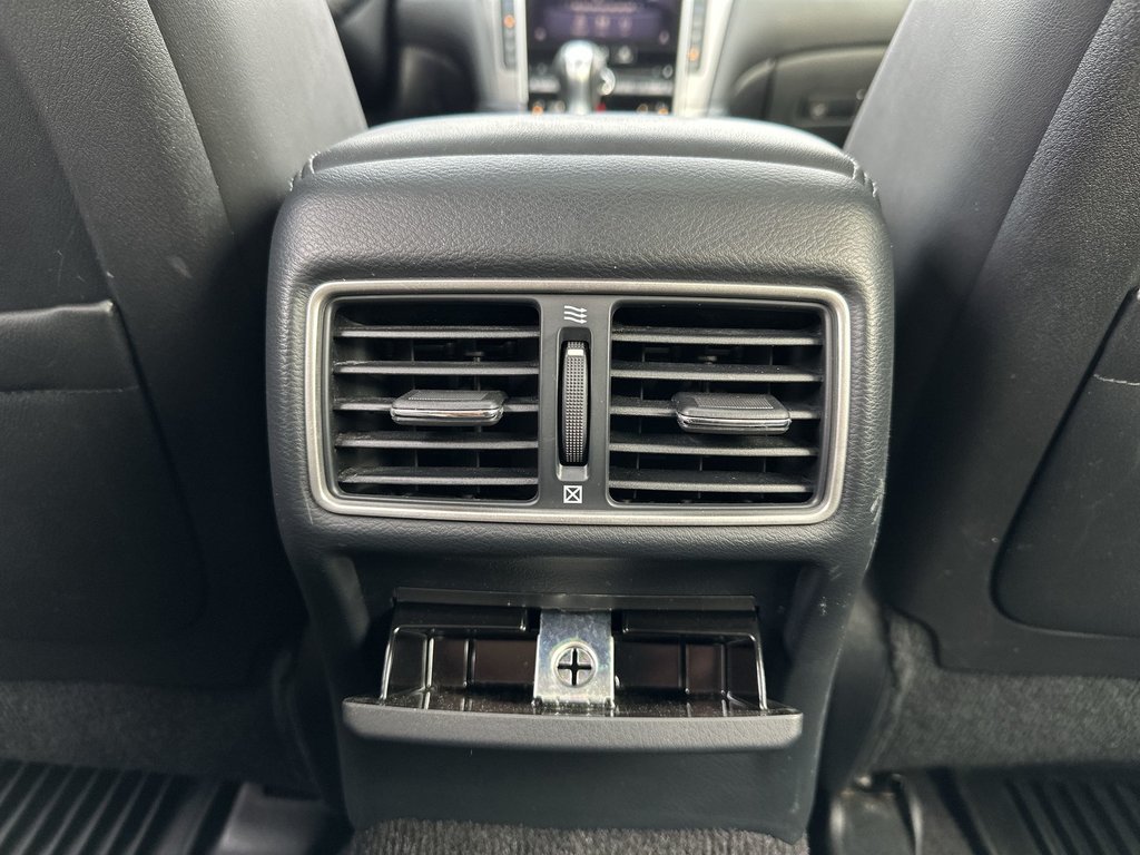 2016 Infiniti Q50 in Antigonish, Nova Scotia - 52 - w1024h768px