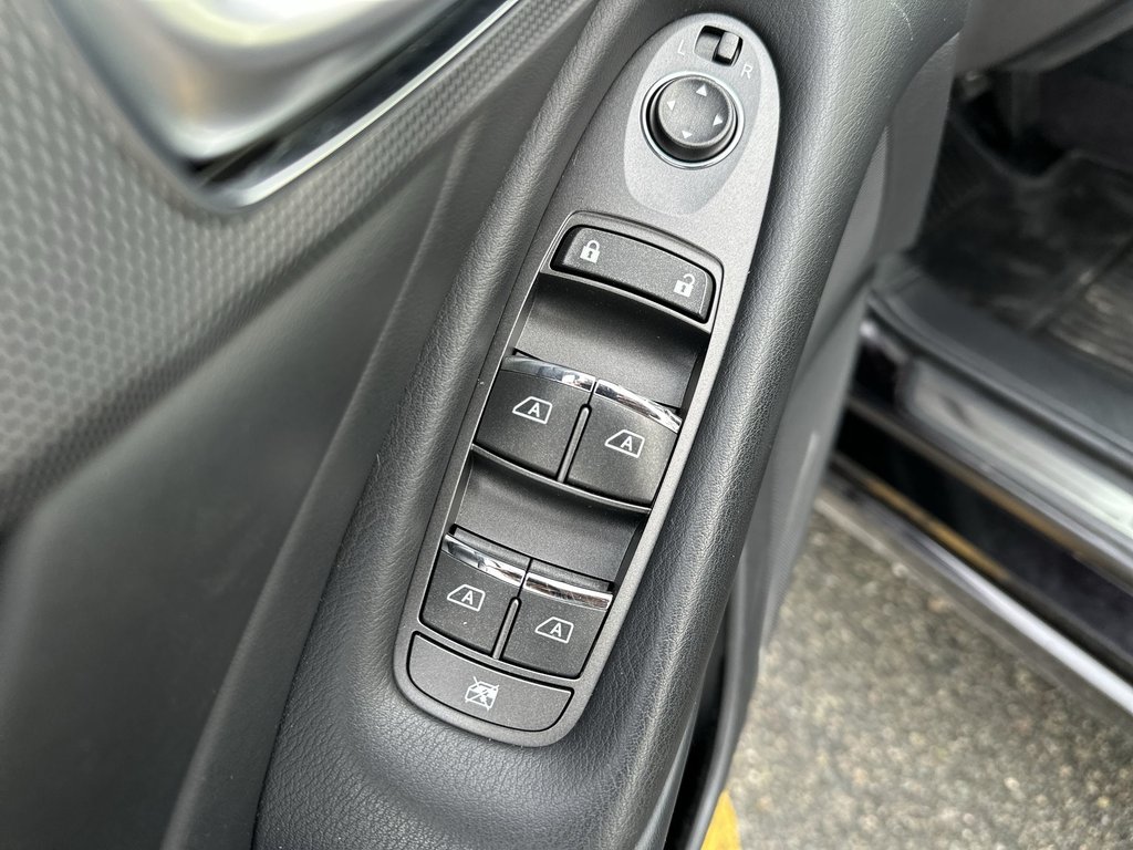 2016 Infiniti Q50 in Antigonish, Nova Scotia - 15 - w1024h768px