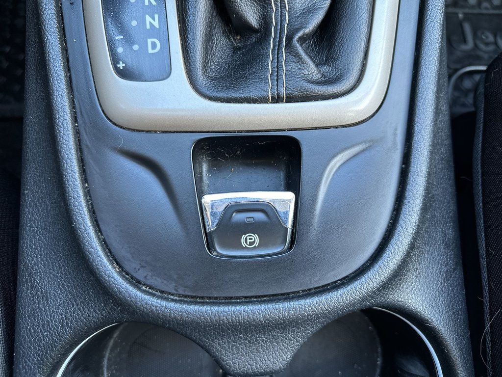 2015 Jeep Cherokee North | HtdSeats | Cam | PwrDrs | Aux | USB in Saint John, New Brunswick - 30 - w1024h768px