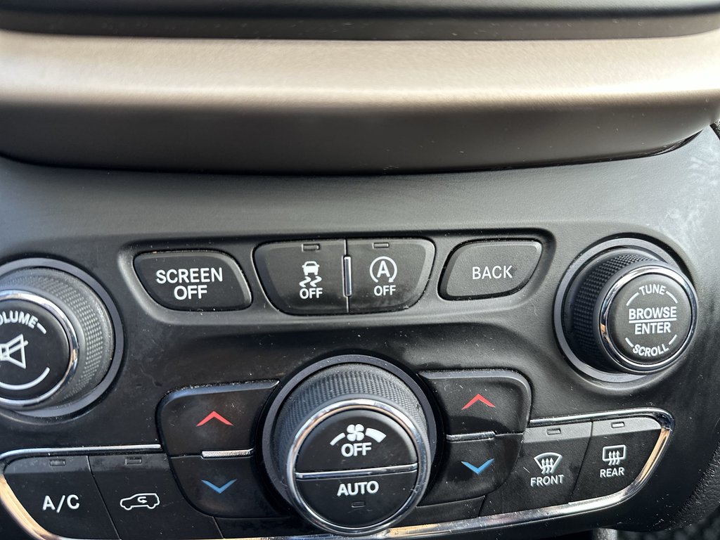 2015 Jeep Cherokee North | HtdSeats | Cam | PwrDrs | Aux | USB in Saint John, New Brunswick - 22 - w1024h768px