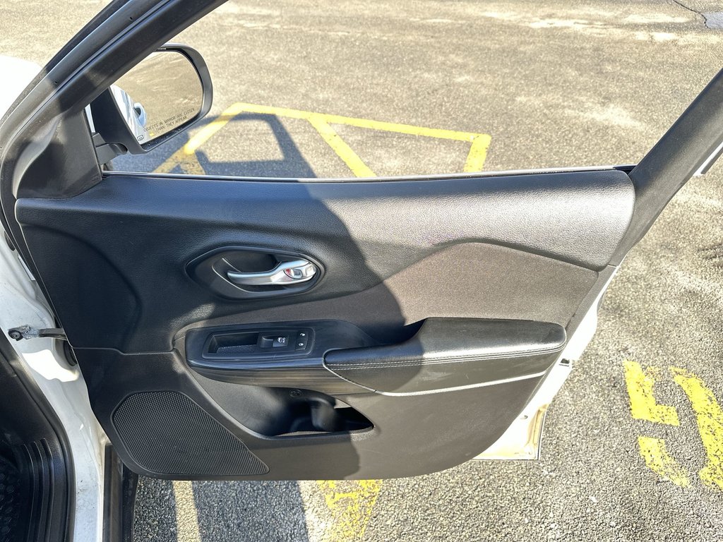2015 Jeep Cherokee North | HtdSeats | Cam | PwrDrs | Aux | USB in Saint John, New Brunswick - 46 - w1024h768px