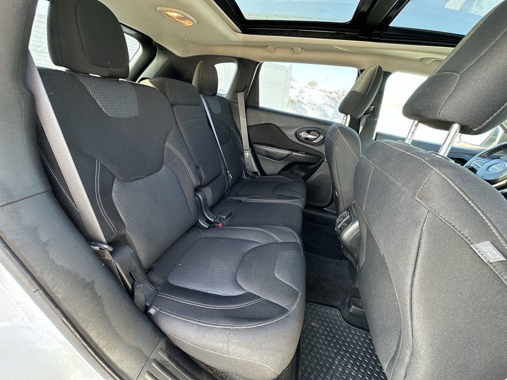 2015 Jeep Cherokee North | HtdSeats | Cam | PwrDrs | Aux | USB in Saint John, New Brunswick - 39 - w1024h768px