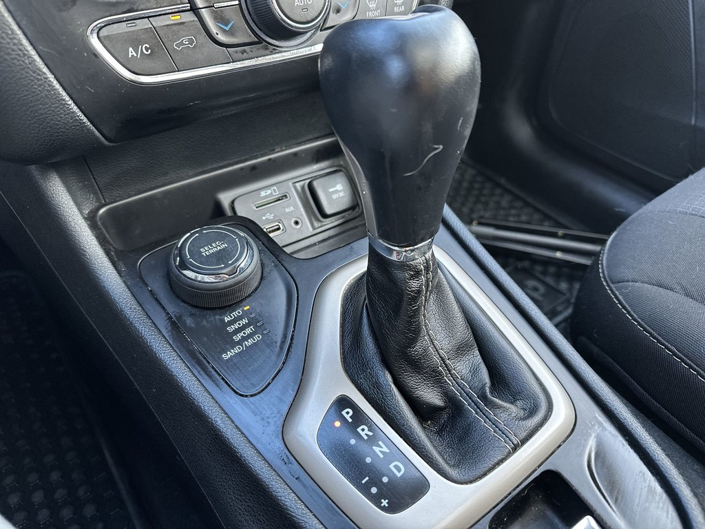 2015 Jeep Cherokee North | HtdSeats | Cam | PwrDrs | Aux | USB in Saint John, New Brunswick - 29 - w1024h768px