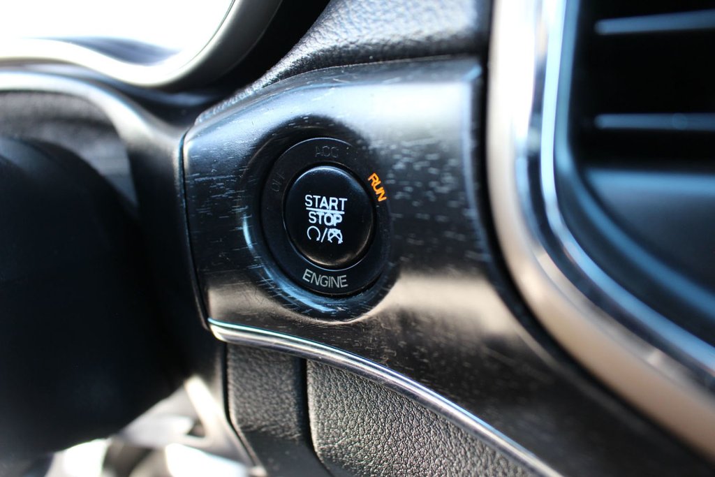 2015 Jeep Grand Cherokee Limited | Leather | HtdSeats | Aux | RmteStart in Saint John, New Brunswick - 17 - w1024h768px