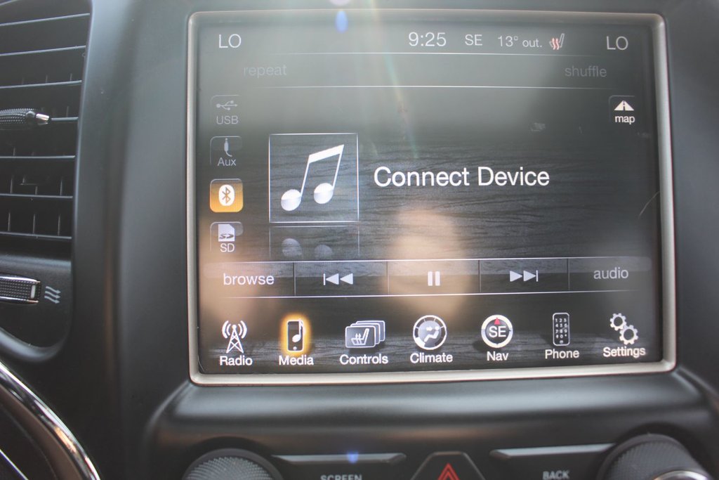 2015 Jeep Grand Cherokee Limited | Leather | HtdSeats | Aux | RmteStart in Saint John, New Brunswick - 24 - w1024h768px