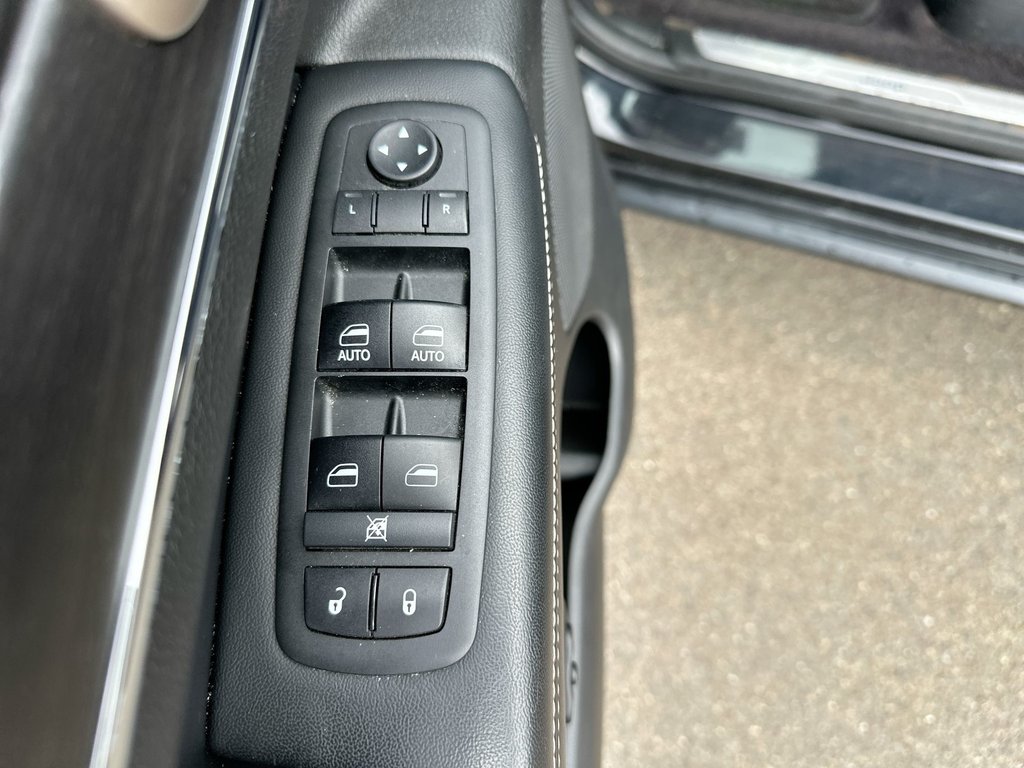 2017 Jeep Grand Cherokee Limited | Lthr | HtdSeat| Cam | Roof | Bluetooth in Saint John, New Brunswick - 15 - w1024h768px