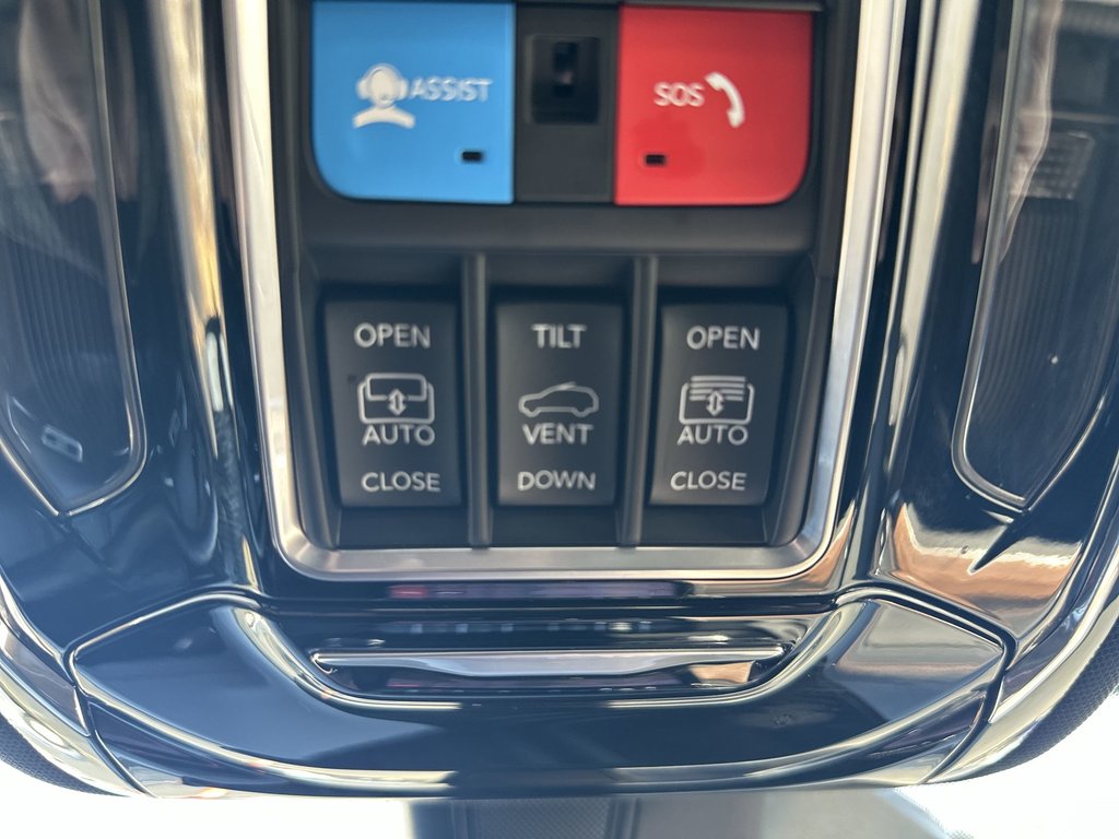 2022 Jeep Grand Cherokee in Antigonish, Nova Scotia - 49 - w1024h768px