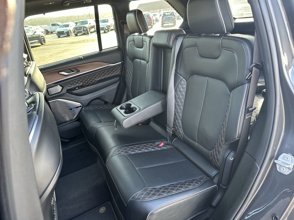 2022 Jeep Grand Cherokee in Antigonish, Nova Scotia - 33 - w1024h768px