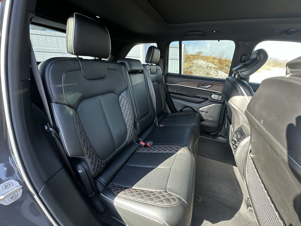 2022 Jeep Grand Cherokee in Antigonish, Nova Scotia - 39 - w1024h768px