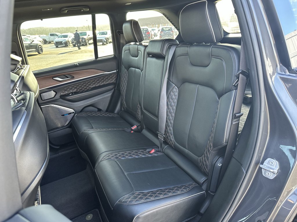 2022 Jeep Grand Cherokee in Antigonish, Nova Scotia - 32 - w1024h768px