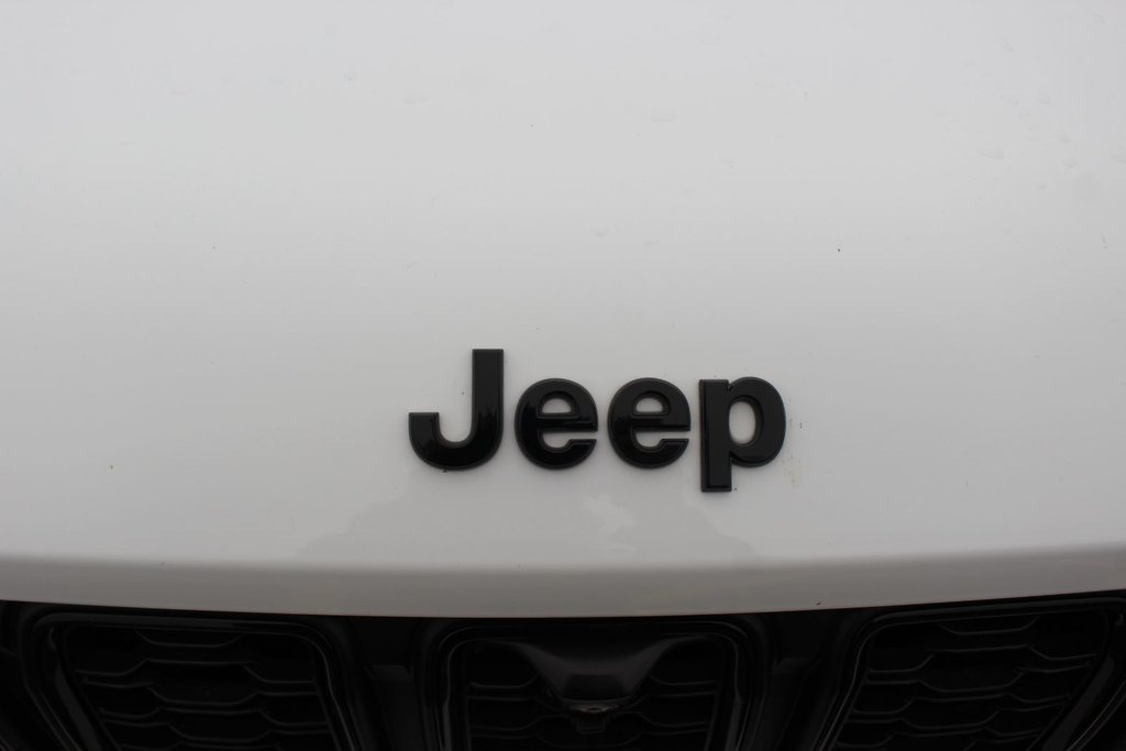2023 Jeep Grand Cherokee in Antigonish, Nova Scotia - 9 - w1024h768px