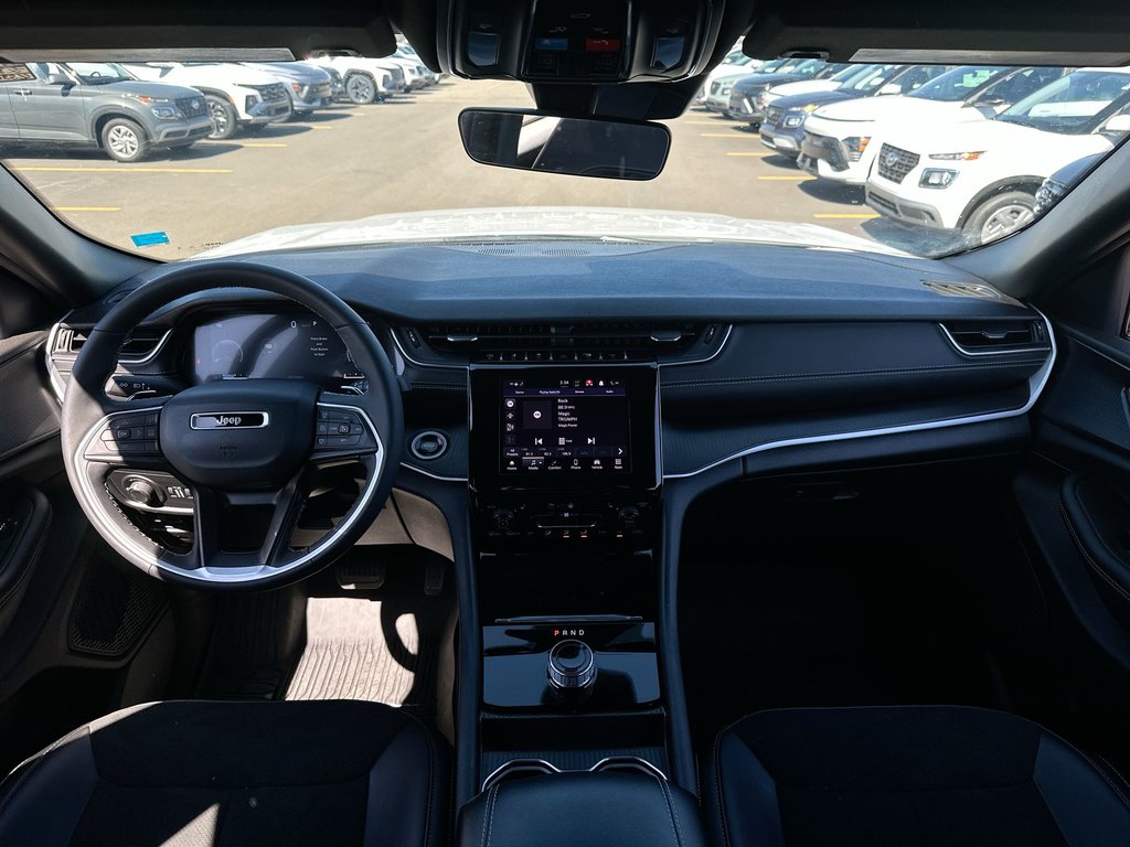 2025 Jeep GRAND CHEROKEE ALTITUDE | Roof | Lthr | Kyless | Warranty to 2030 in Saint John, New Brunswick - 16 - w1024h768px