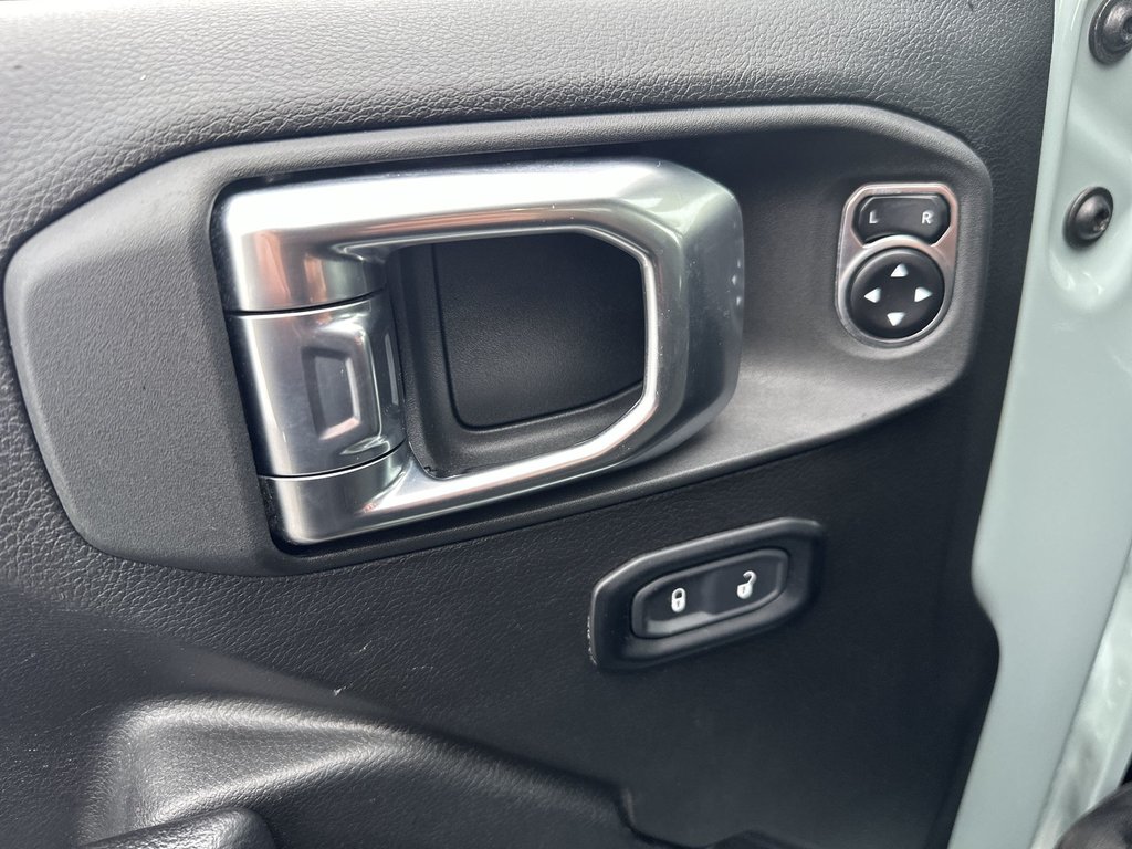 2024 Jeep Wrangler 4xe Rubicon | Cam | HtdSeat | 2Tops | Warranty to 2028 in Saint John, New Brunswick - 15 - w1024h768px