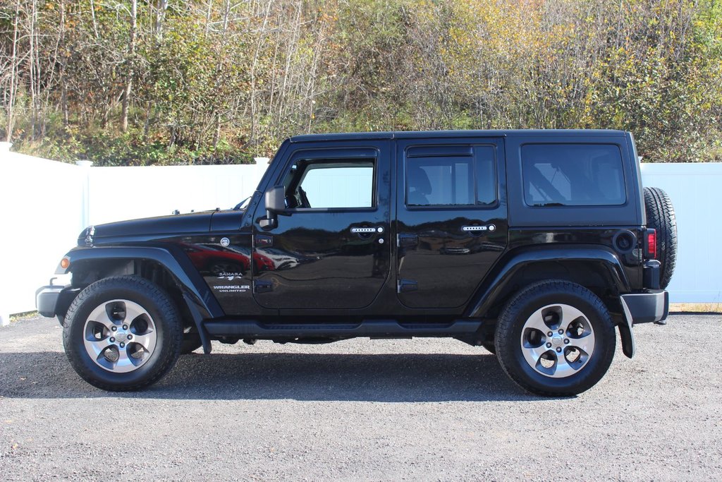 2017 Jeep Wrangler Unlimited in Antigonish, Nova Scotia - 4 - w1024h768px