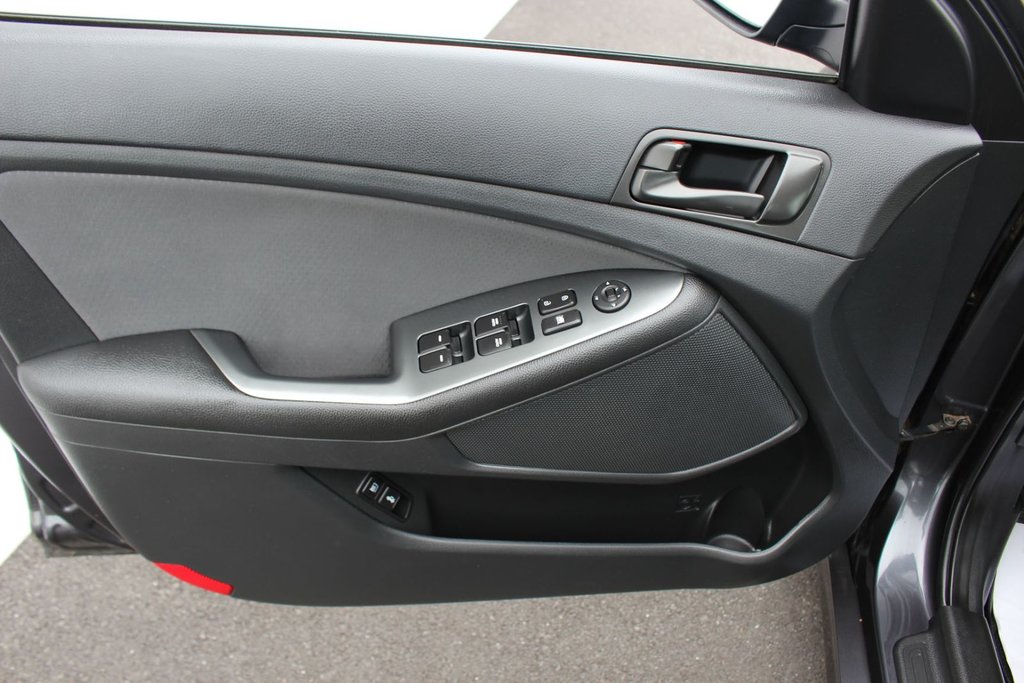 2015 Kia Optima LX | USB | HtdSeats | Bluetooth | XM | Keyless in Saint John, New Brunswick - 14 - w1024h768px