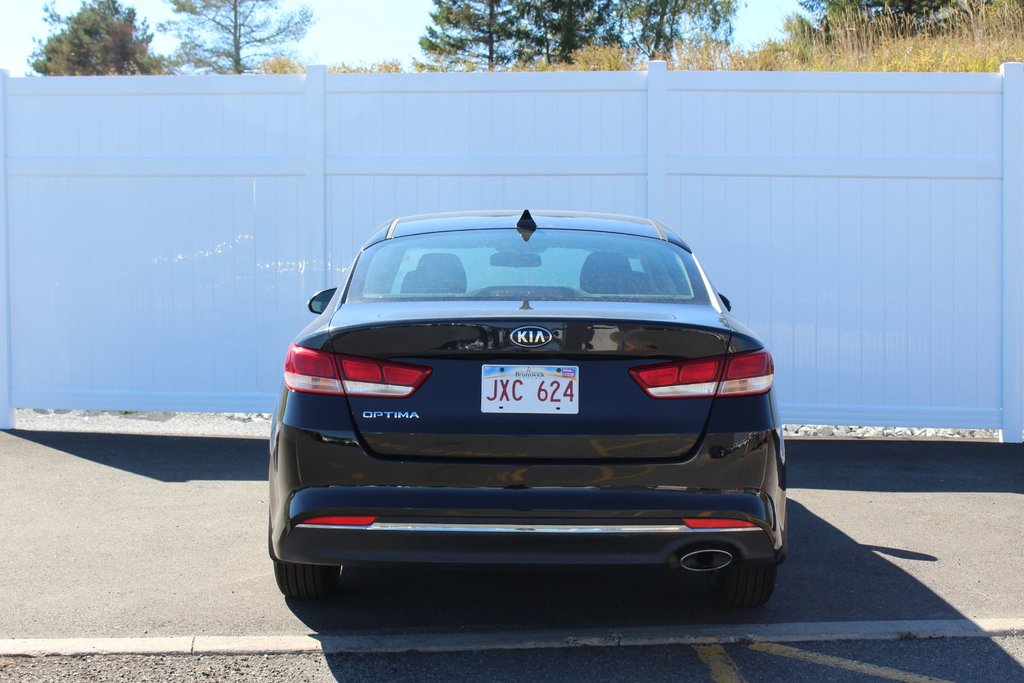 2018 Kia Optima in Antigonish, Nova Scotia - 5 - w1024h768px