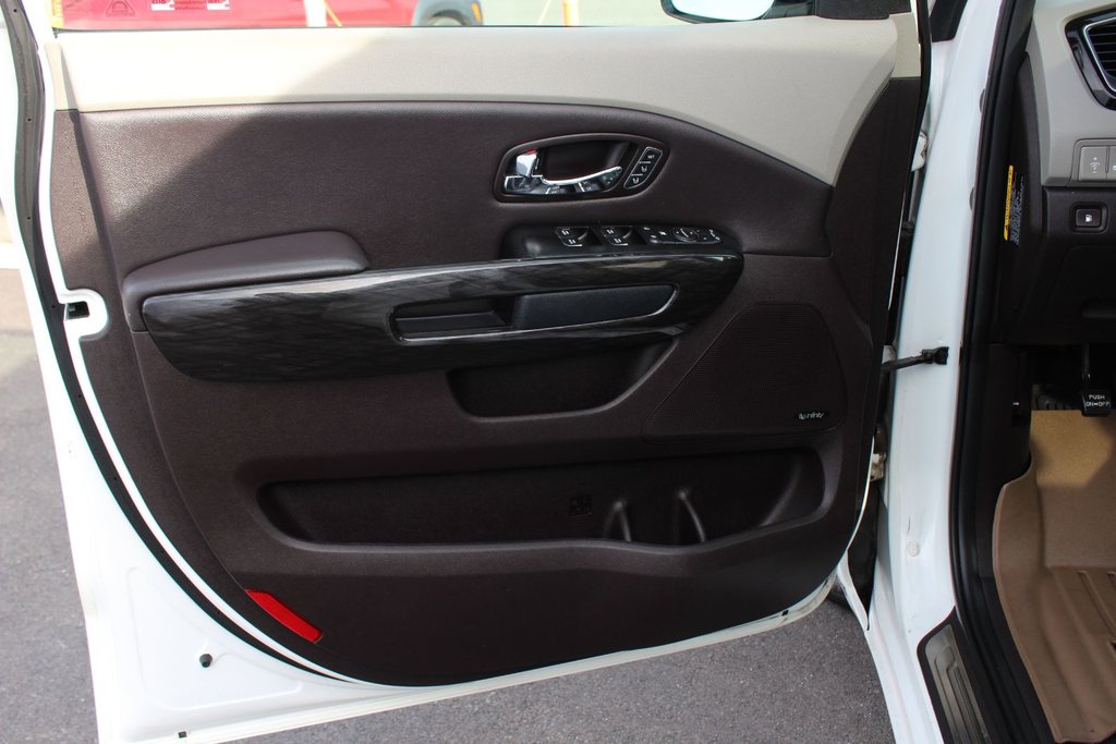 2017 Kia Sedona SXL | Lthr | Cam | HtdSeats | Bluetooth | Aux in Saint John, New Brunswick - 40 - w1024h768px