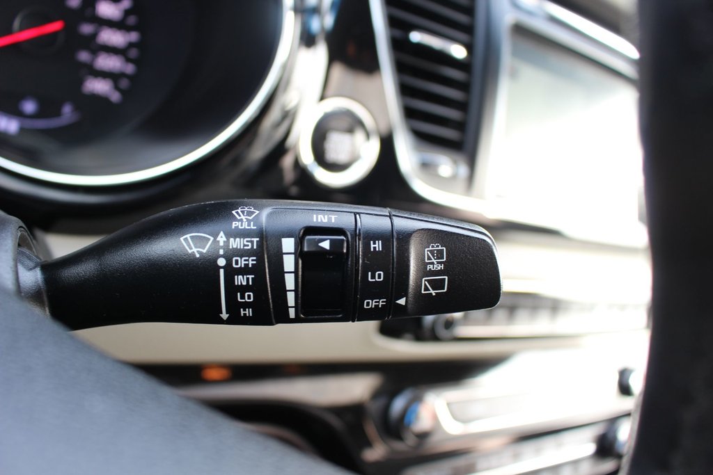 2017 Kia Sedona SXL | Lthr | Cam | HtdSeats | Bluetooth | Aux in Saint John, New Brunswick - 18 - w1024h768px