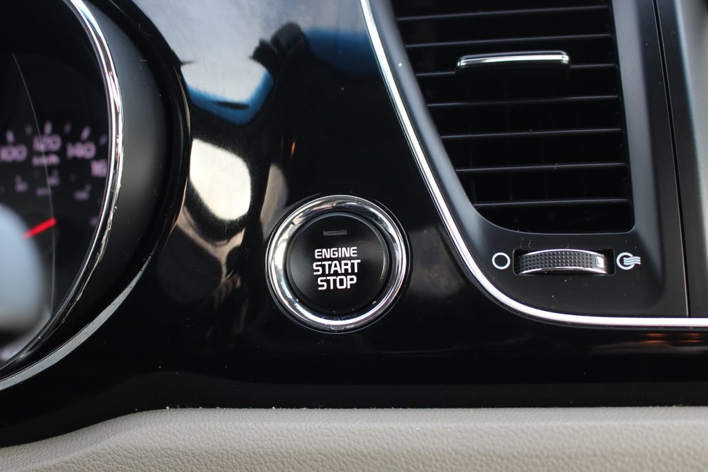 2017 Kia Sedona SXL | Lthr | Cam | HtdSeats | Bluetooth | Aux in Saint John, New Brunswick - 19 - w1024h768px