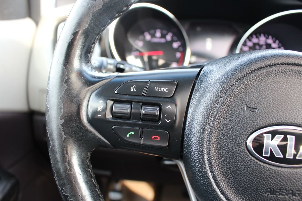 2017 Kia Sedona SXL | Lthr | Cam | HtdSeats | Bluetooth | Aux in Saint John, New Brunswick - 15 - w1024h768px