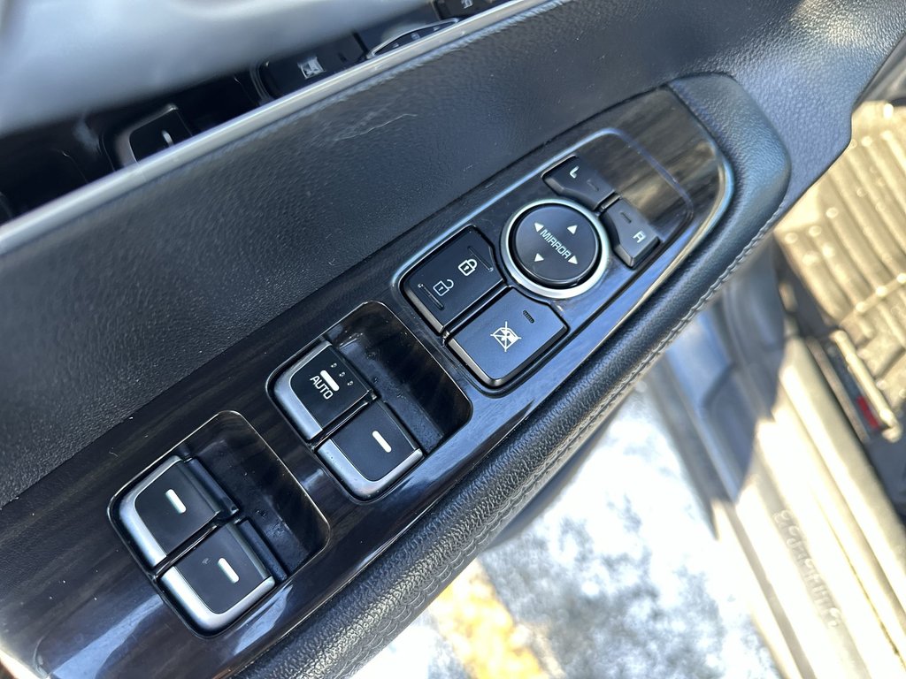 2020 Kia Sorento LX | HtdSeats | Cam | Bluetooth | Aux | USB | AC in Saint John, New Brunswick - 15 - w1024h768px