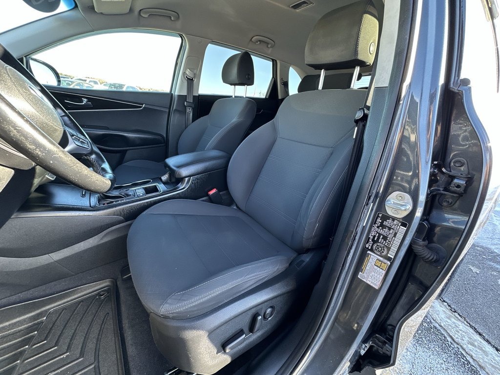 2020 Kia Sorento LX | HtdSeats | Cam | Bluetooth | Aux | USB | AC in Saint John, New Brunswick - 11 - w1024h768px