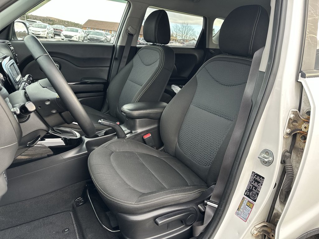 2016 Kia Soul EX | HtdSeat | Bluetooth | Cam | A/C | USB | AUX in Saint John, New Brunswick - 11 - w1024h768px