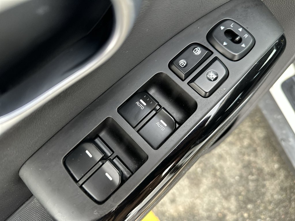 2016 Kia Soul EX | HtdSeat | Bluetooth | Cam | A/C | USB | AUX in Saint John, New Brunswick - 15 - w1024h768px