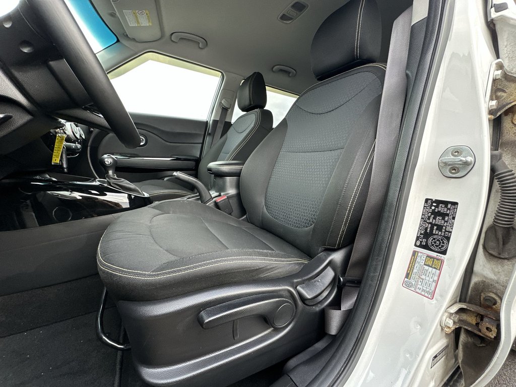 2016 Kia Soul EX | HtdSeat | Bluetooth | Cam | A/C | USB | AUX in Saint John, New Brunswick - 14 - w1024h768px