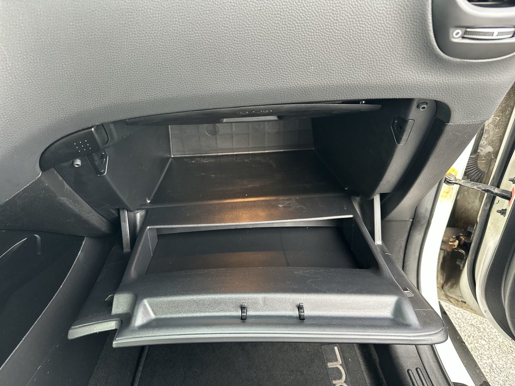 2016 Kia Soul EX | HtdSeat | Bluetooth | Cam | A/C | USB | AUX in Saint John, New Brunswick - 43 - w1024h768px