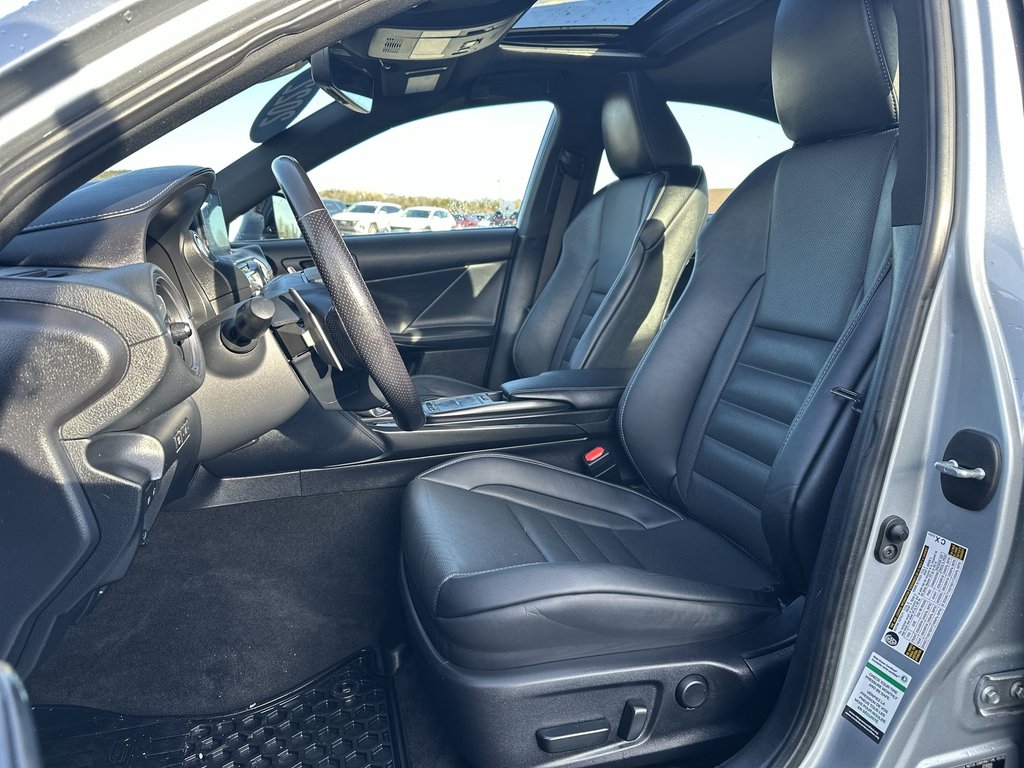 2022 Lexus IS 300 | Cam | Lthr HtdSeat | Warranty to 2028 in Saint John, New Brunswick - 11 - w1024h768px