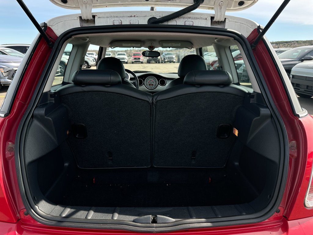 2002 MINI Cooper Hardtop Lthr | HtdSeats | CDPlayer | PwrWndws | Keyless in Saint John, New Brunswick - 36 - w1024h768px