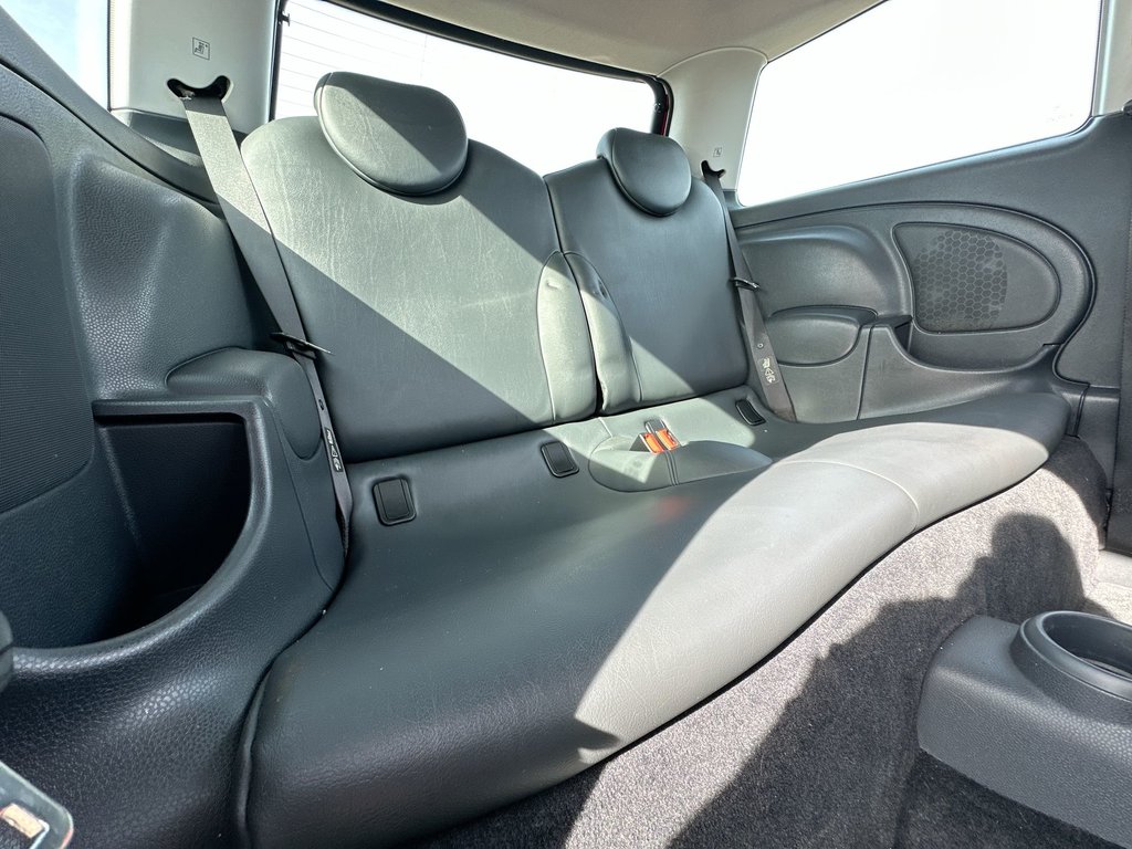 2002 MINI Cooper Hardtop Lthr | HtdSeats | CDPlayer | PwrWndws | Keyless in Saint John, New Brunswick - 40 - w1024h768px