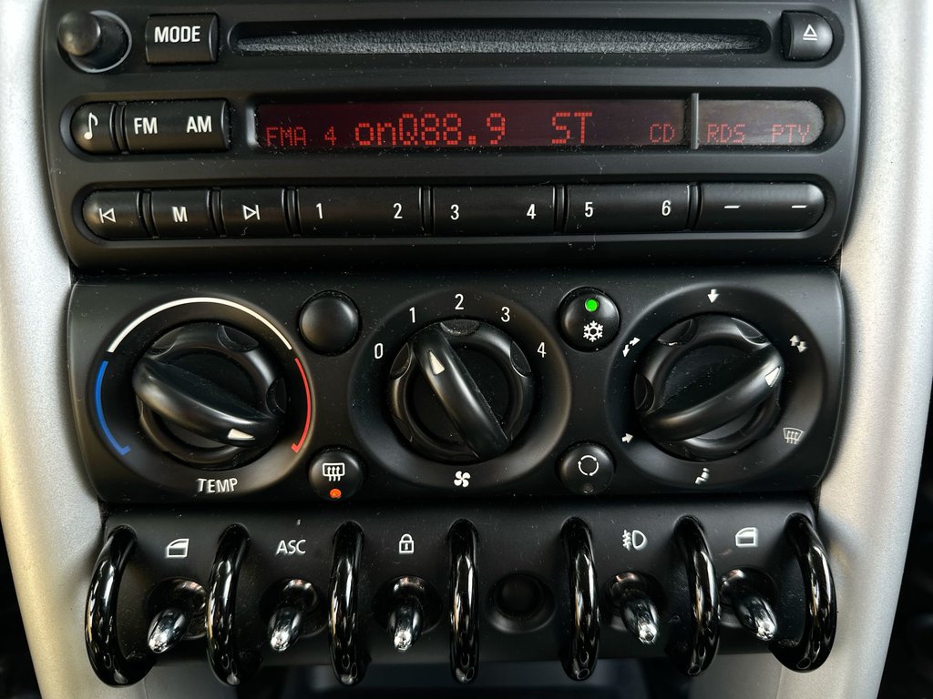 2002 MINI Cooper Hardtop Lthr | HtdSeats | CDPlayer | PwrWndws | Keyless in Saint John, New Brunswick - 27 - w1024h768px