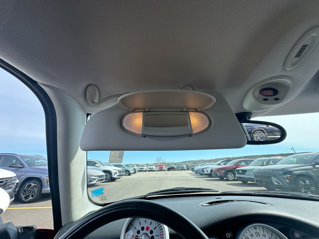 2002 MINI Cooper Hardtop Lthr | HtdSeats | CDPlayer | PwrWndws | Keyless in Saint John, New Brunswick - 49 - w1024h768px
