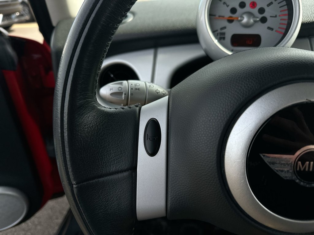 2002 MINI Cooper Hardtop Lthr | HtdSeats | CDPlayer | PwrWndws | Keyless in Saint John, New Brunswick - 20 - w1024h768px