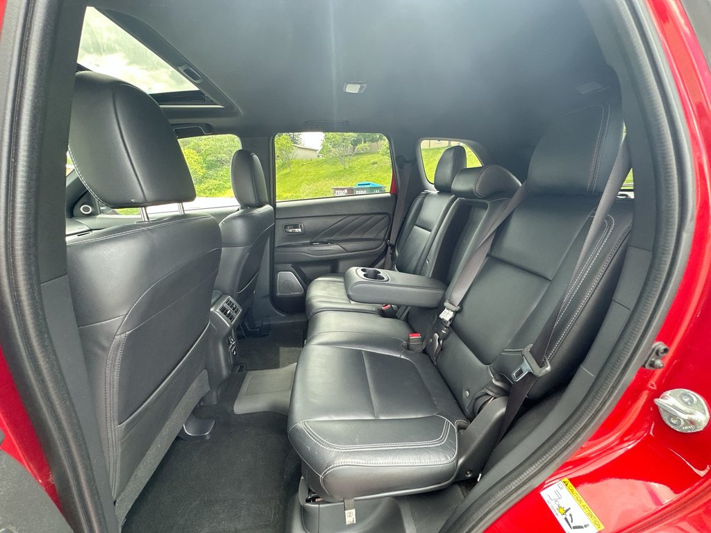 2019 Mitsubishi Outlander PHEV GT | Roof | Lthr | HtdSeats | Warranty to 2027 in Saint John, New Brunswick - 33 - w1024h768px